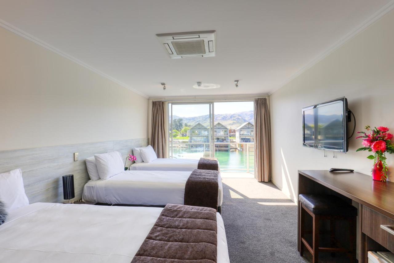 Marsden Lake Resort Central Otago Cromwell Exterior foto A typical hotel room